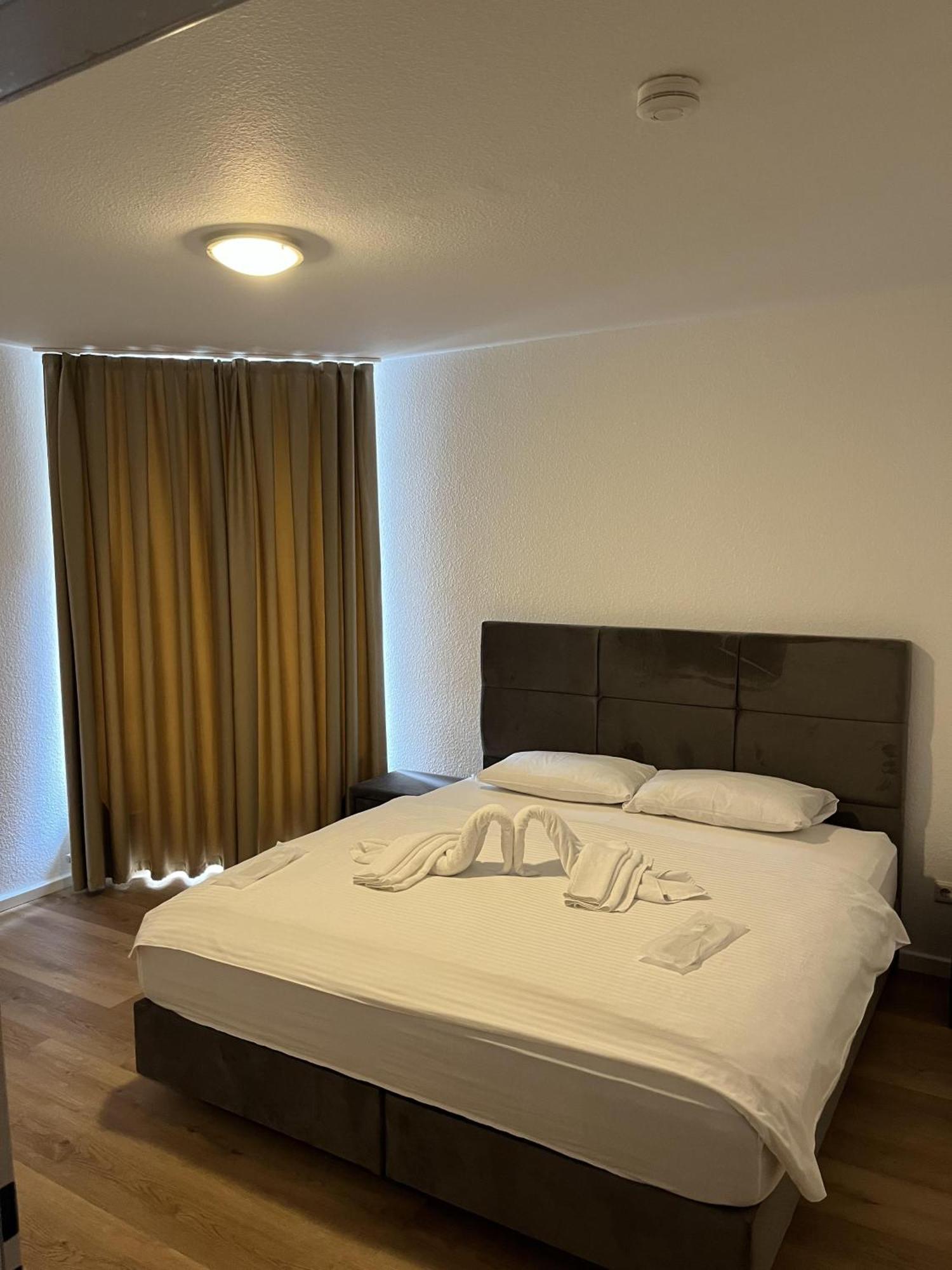 Bayrischer Hof Krefeld Szoba fotó