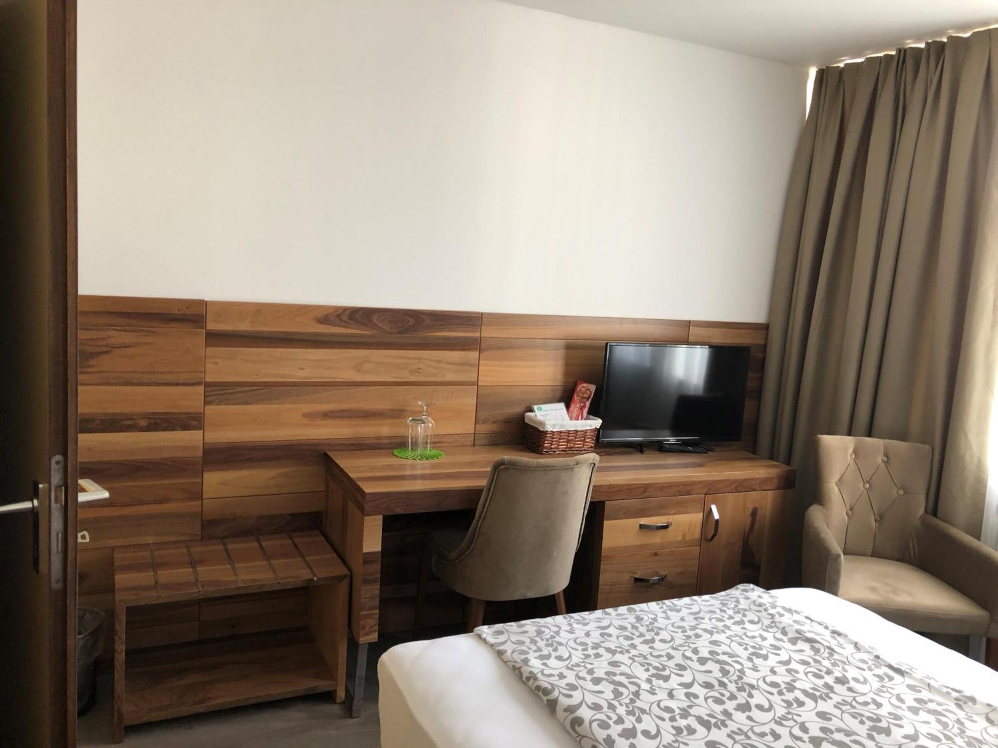 Bayrischer Hof Krefeld Szoba fotó